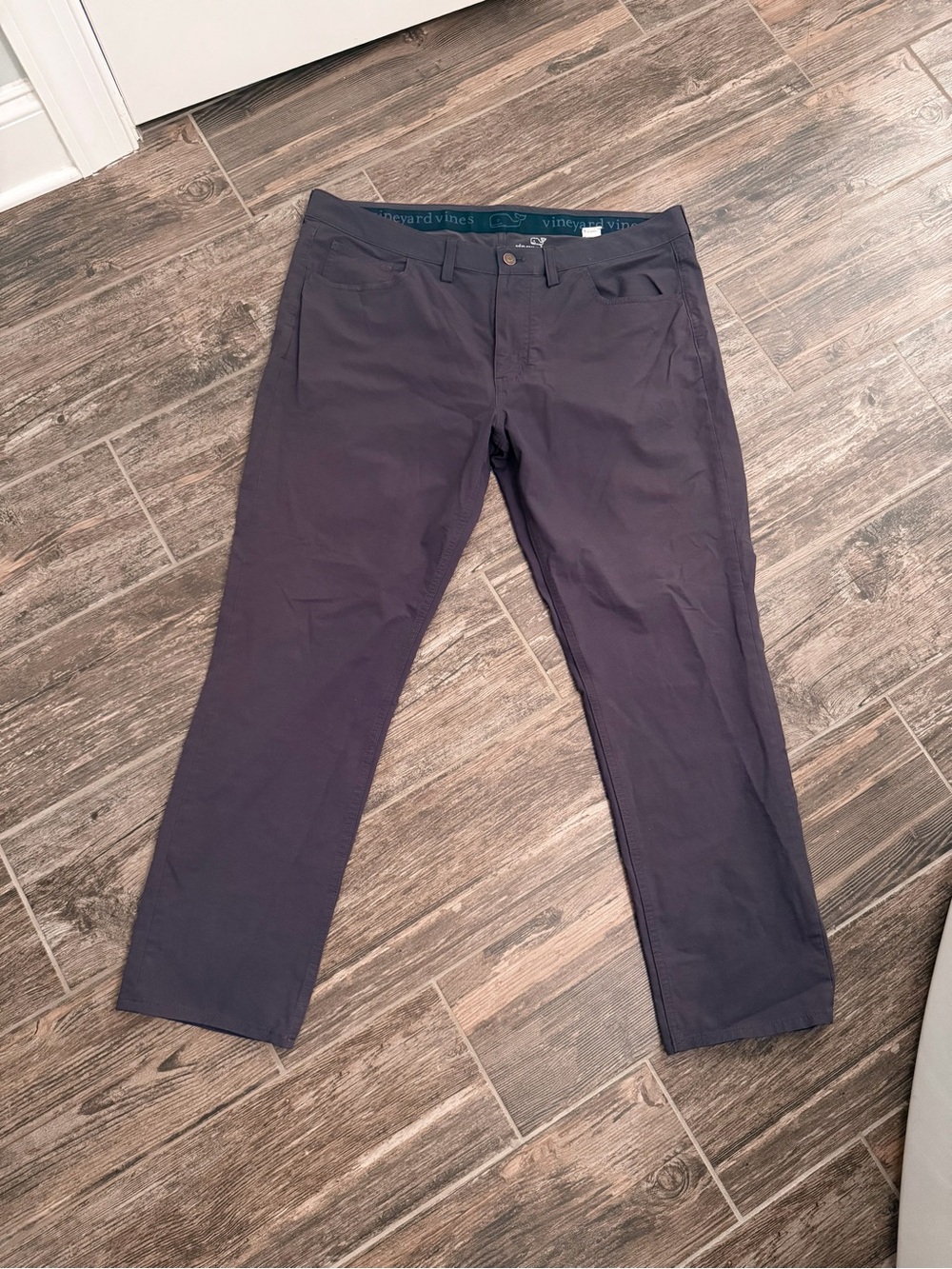 Vineyard Vines Men’s Performance Pants in Dark Gray.
